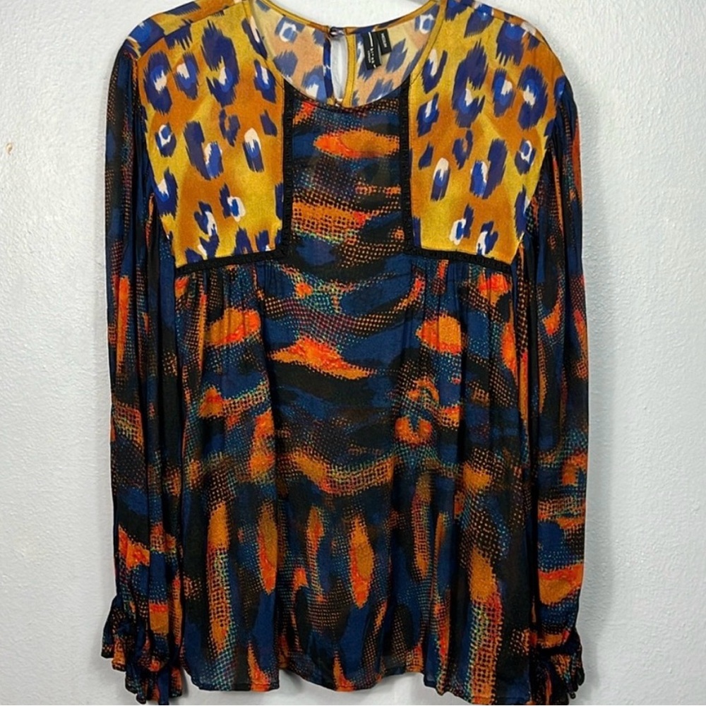 Patterned Women's Top - Picture 3 of 4